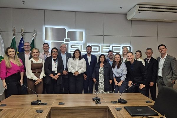 foto-assinatura-parceria-com-sudeco-para-o-fdco-2